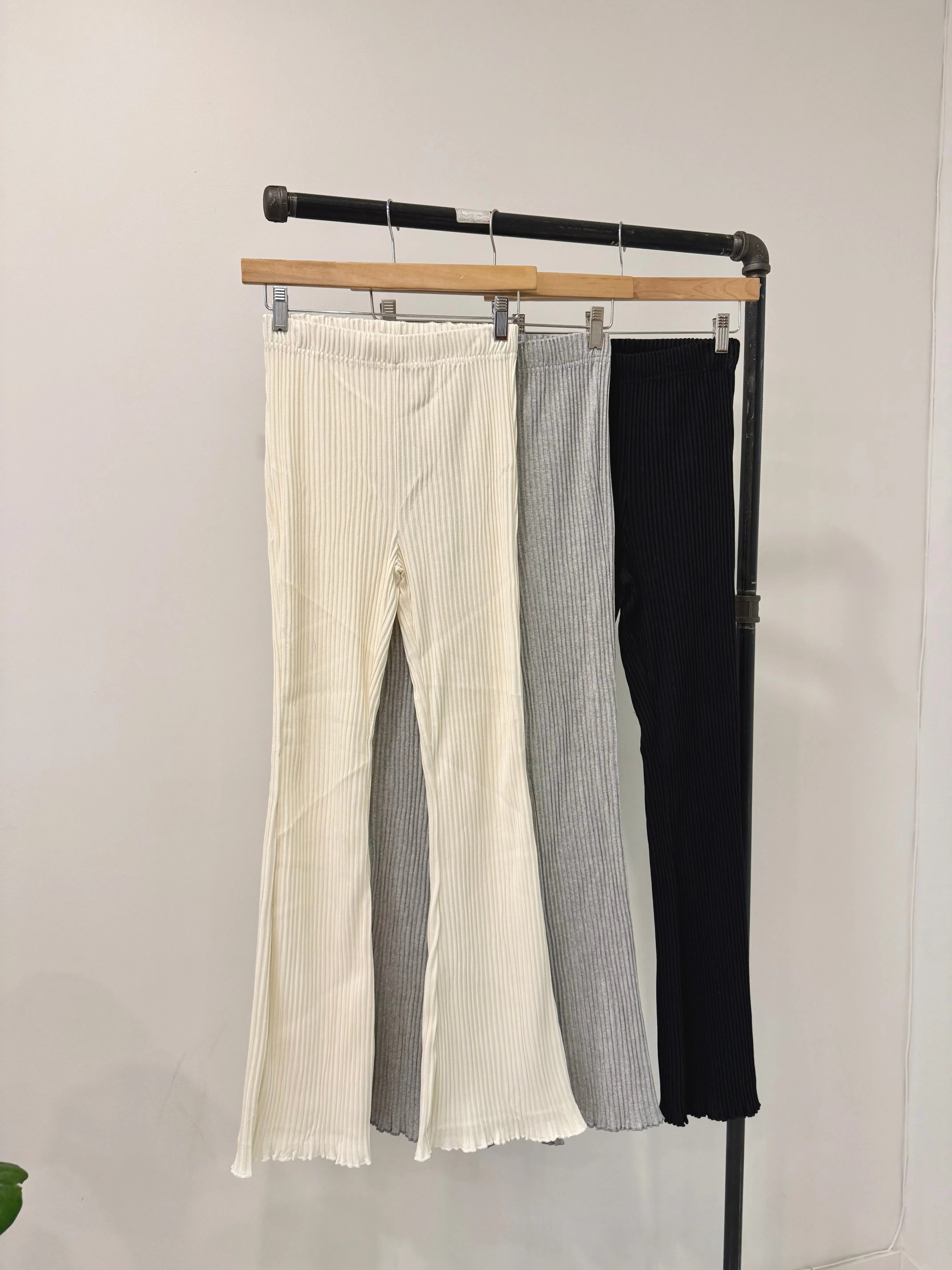 ROZEN Ribbed bootcut tights
