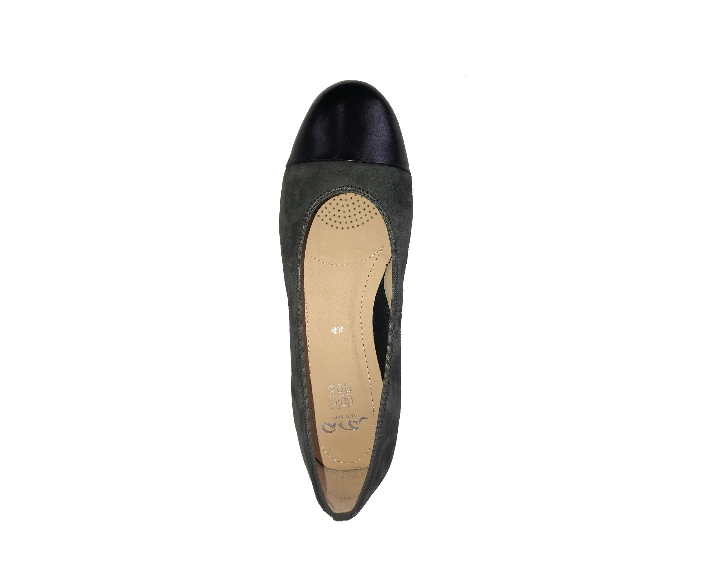 Women`s Sally Classic Cap-Toe Slip On